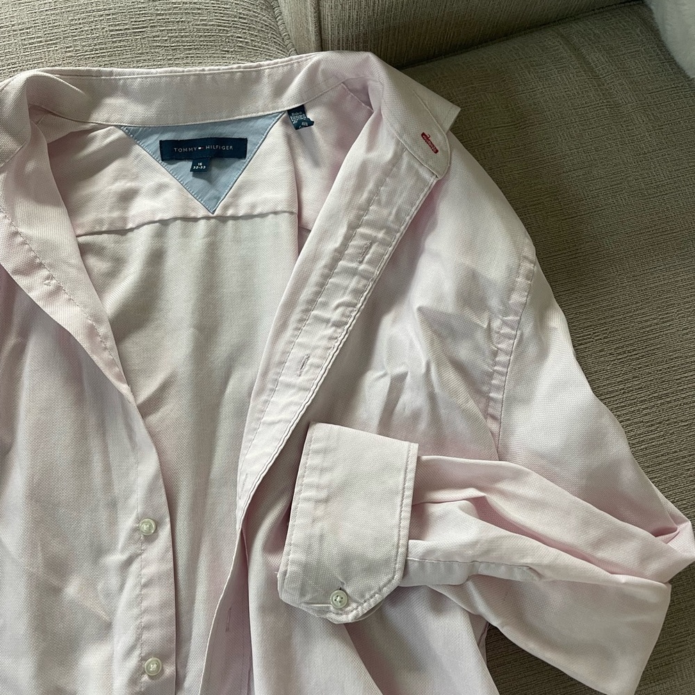 Tommy Hilfiger Men's Pale Pink Casual Button-Down Shirt